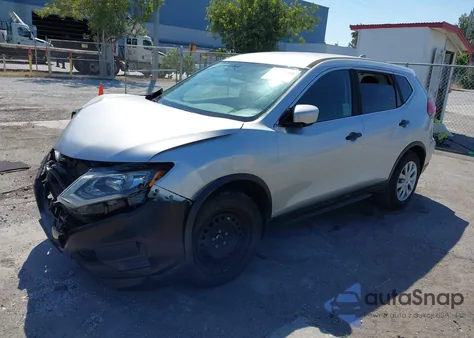 2017 Nissan Rogue S z USA, uszkodzony, nr VIN 5N1AT2MN9HC778932